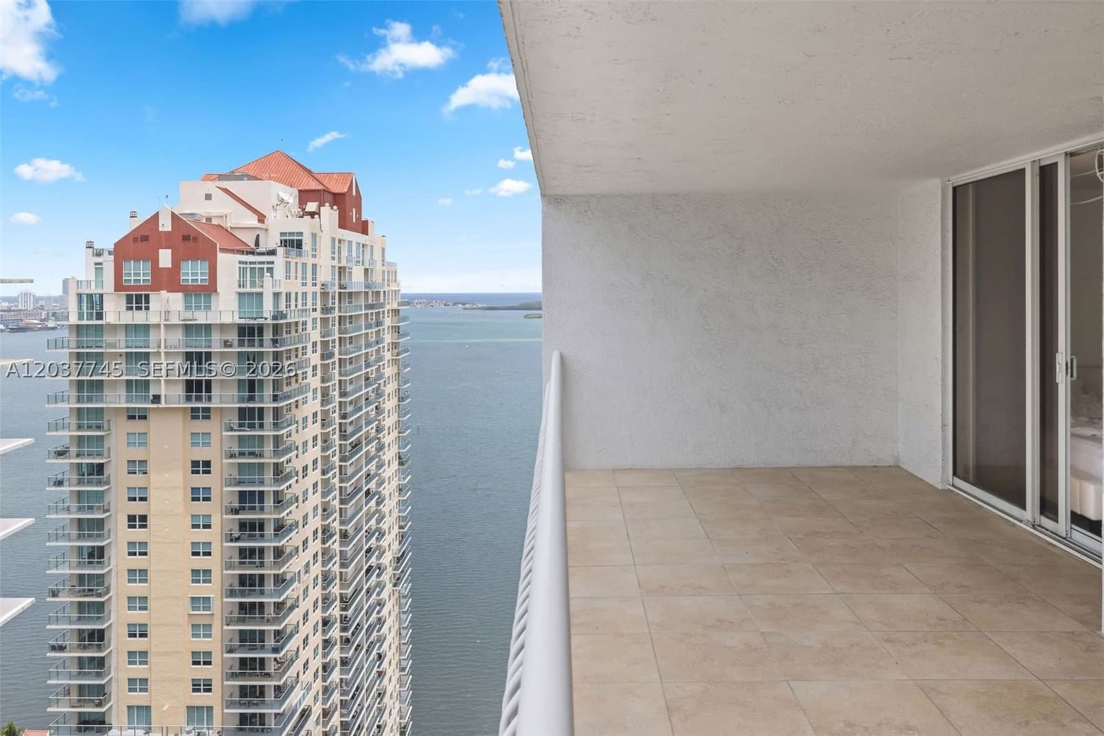 1+1 Condo — 1200 Brickell Bay Dr #3714, Miami, FL 33131