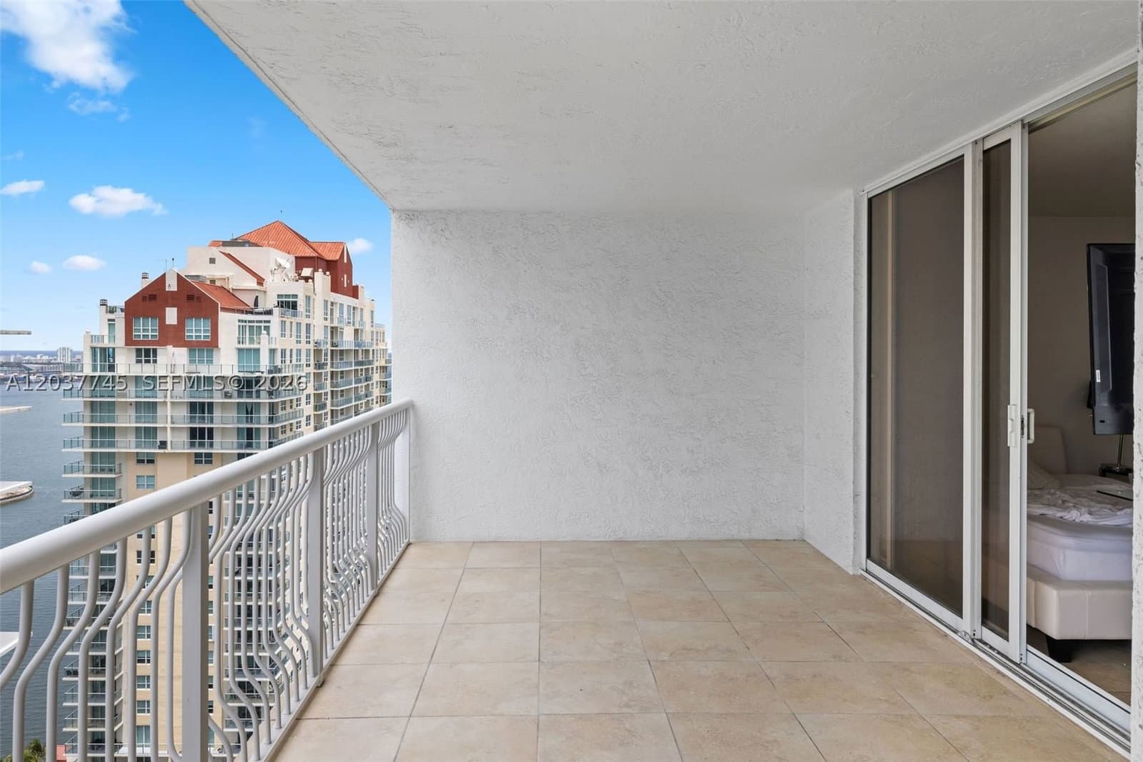 1+1 Condo — 1200 Brickell Bay Dr #3714, Miami, FL 33131