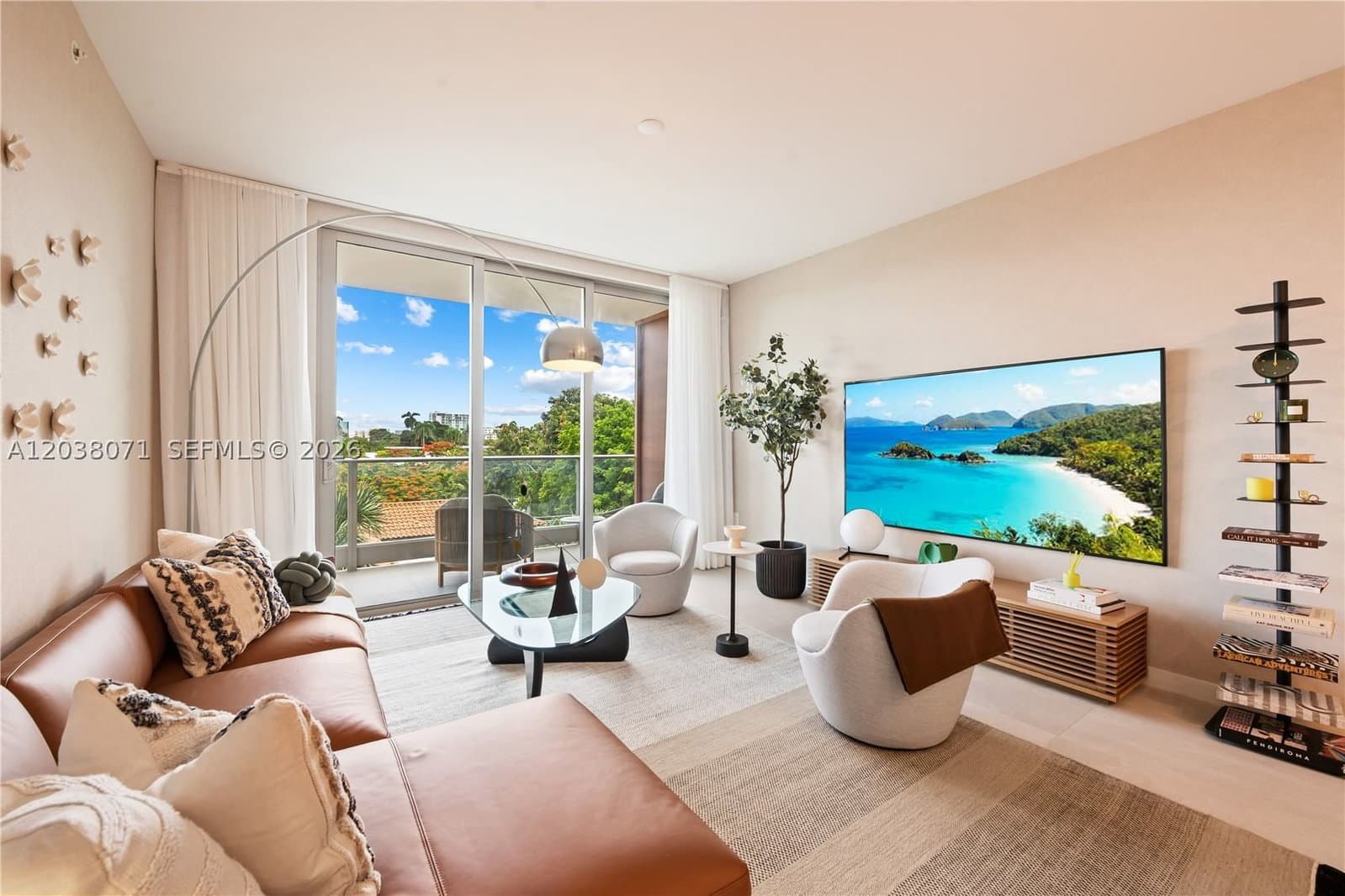 1-bedroom Condo — 2200 Brickell Ave #308, Miami, FL 33129