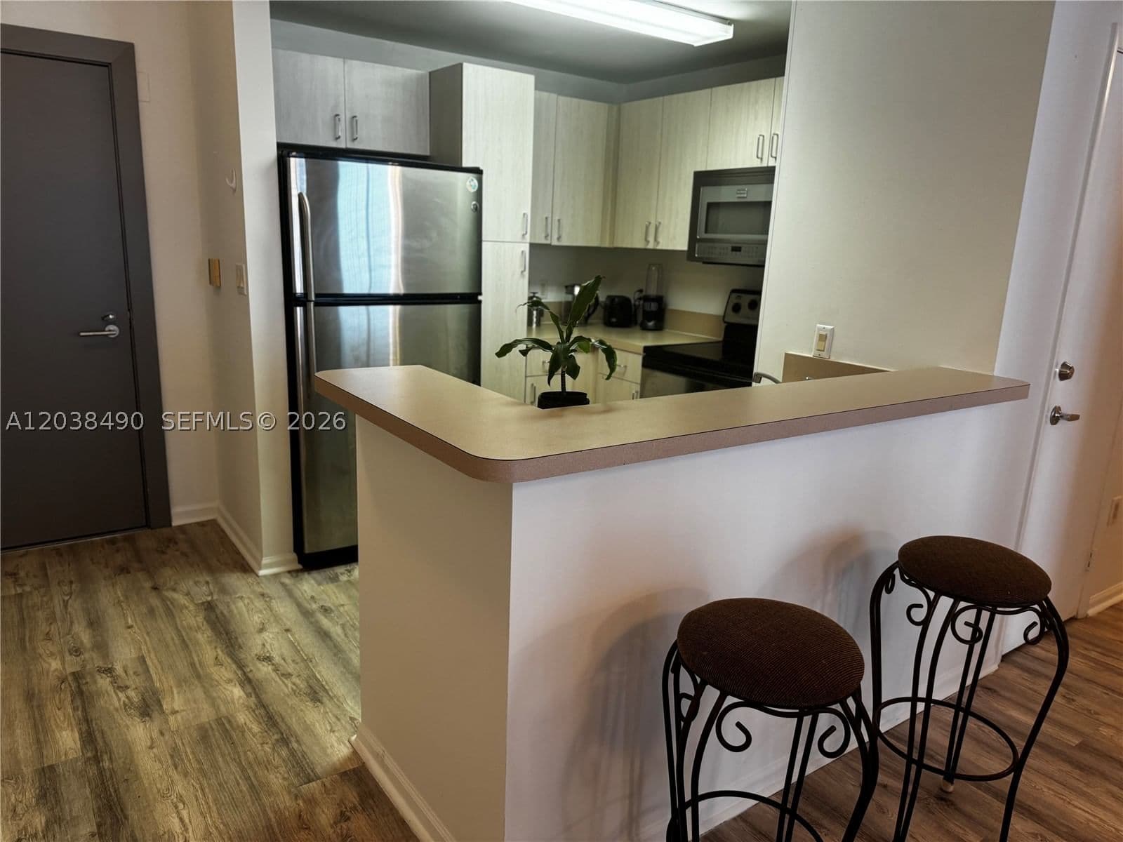 1-bedroom Condo — 185 14th Ter #1812, Miami, FL 33131