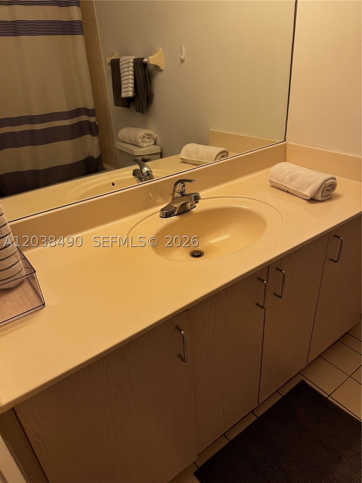 1-bedroom Condo — 185 14th Ter #1812, Miami, FL 33131