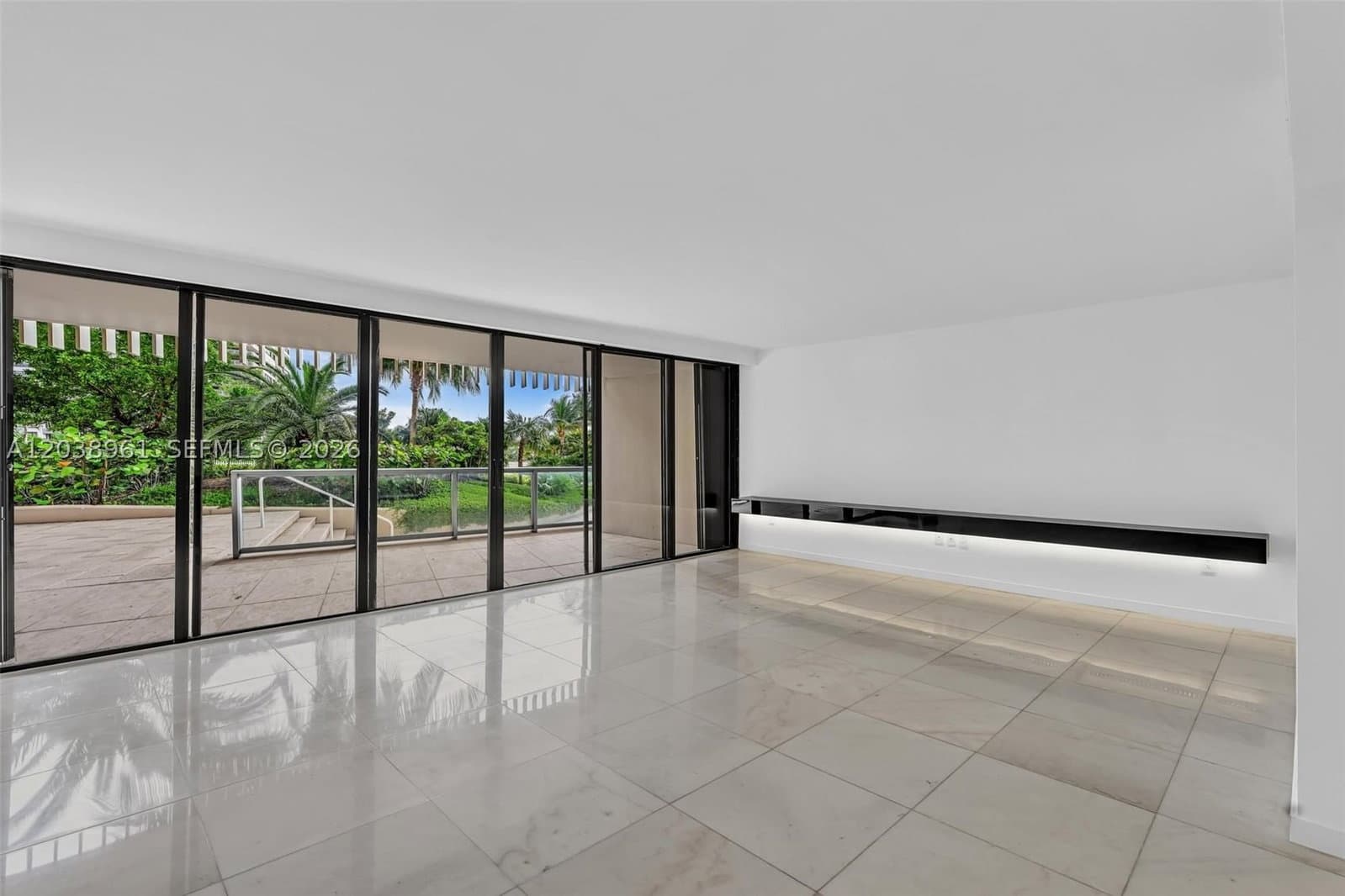2+1 Condo — 2 Grove Isle Dr #B205, Miami, FL 33133