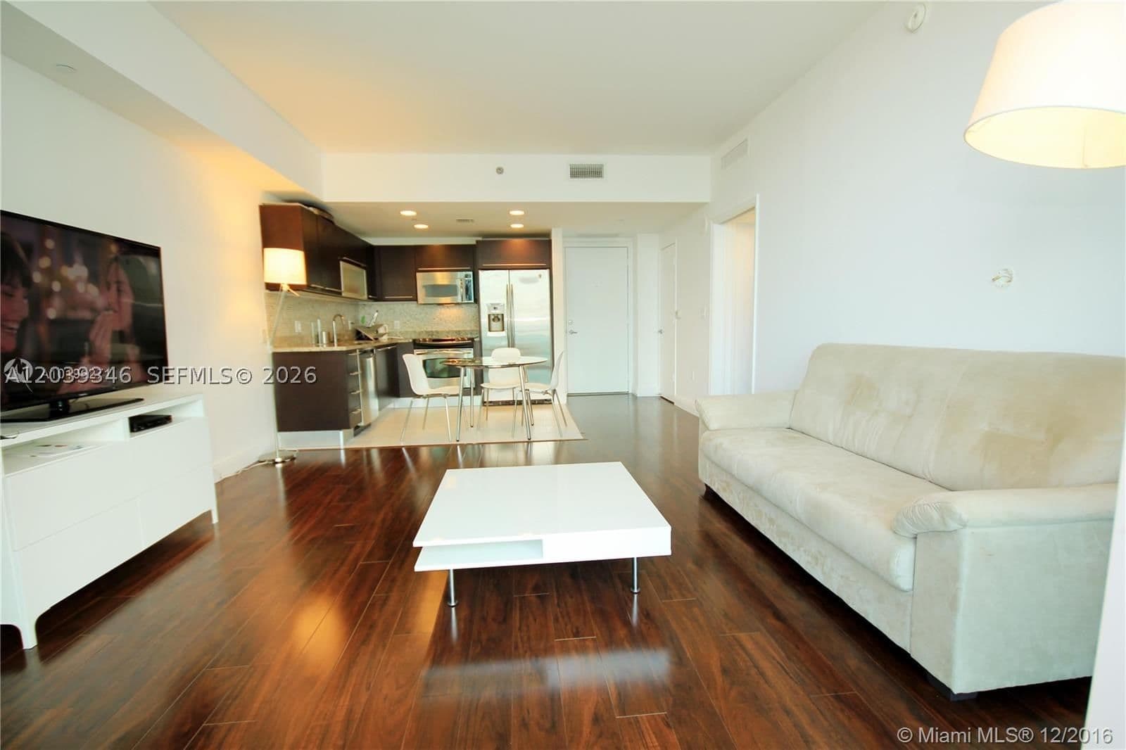 1+1 Condo — Miami, FL 33131