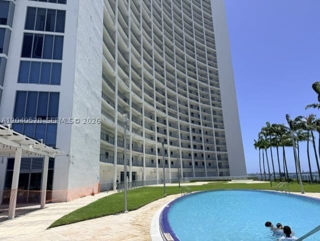 2-bedroom Condo — 601 36th St #803, Miami, FL 33137
