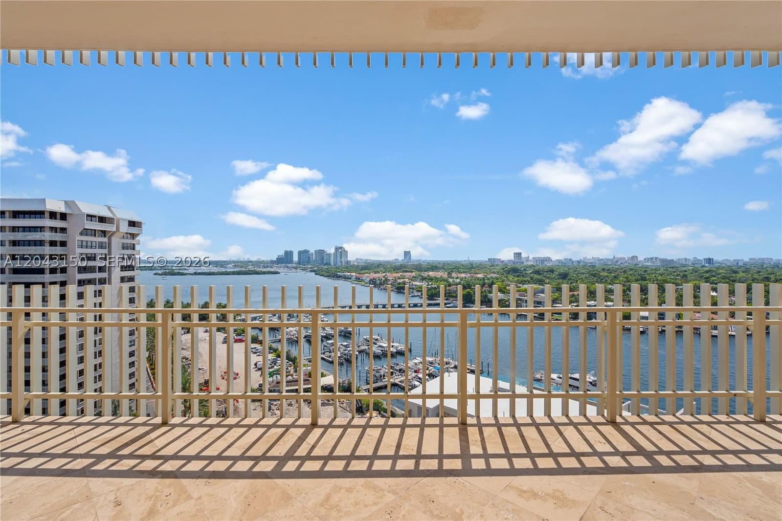 3-bedroom Condo — 3 Grove Isle Dr #C1610, Miami, FL 33133