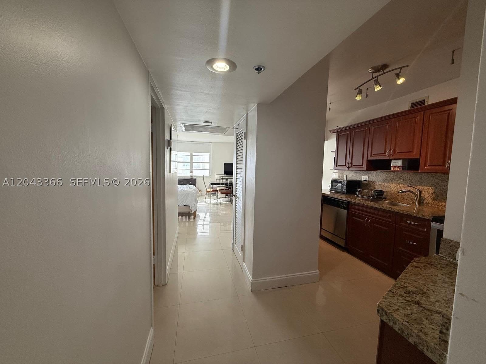 Condo — 100 Lincoln Rd #316, Miami Beach, FL 33139