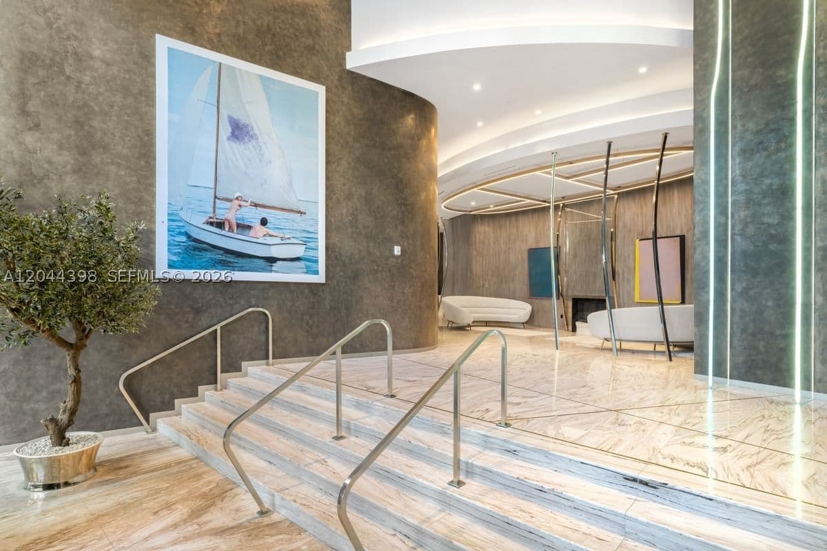 1+1 Condo — 1000 Brickell Plz #3410, Miami, FL 33131
