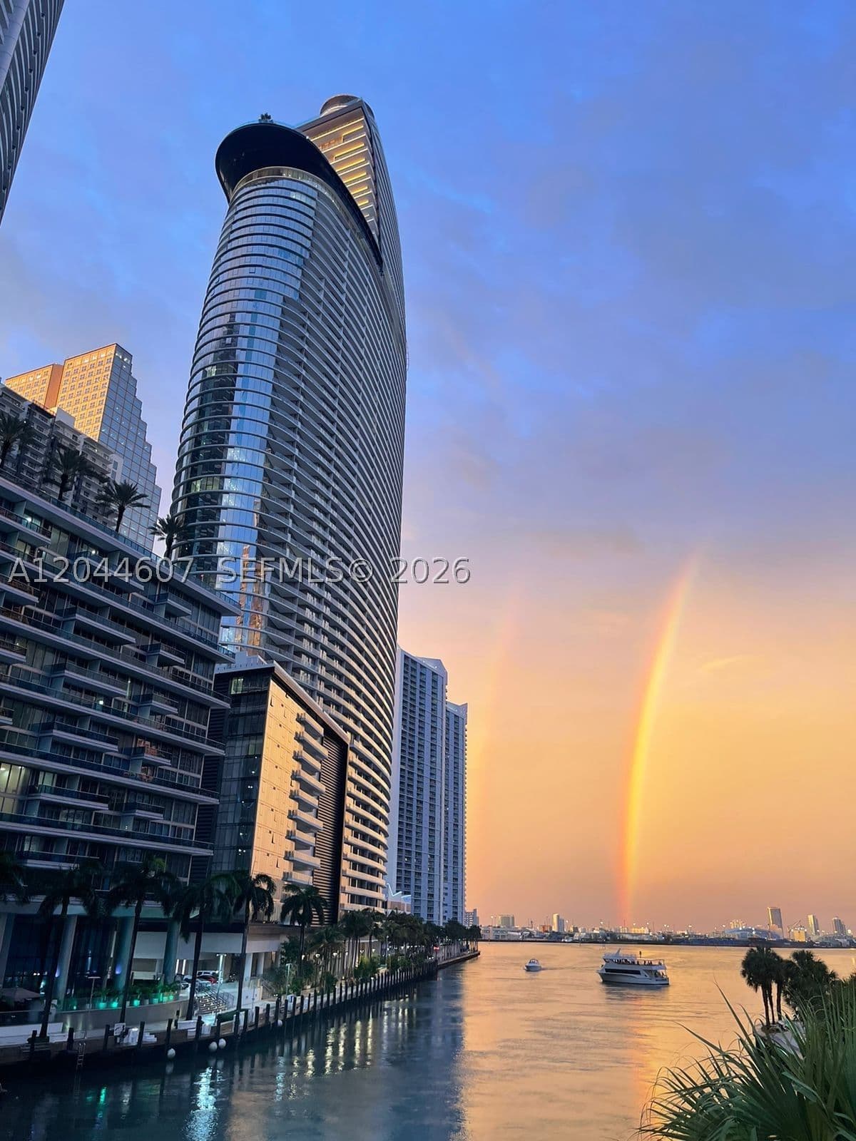 2+1 Condo — 300 Biscayne Blvd Way #1909, Miami, FL 33131