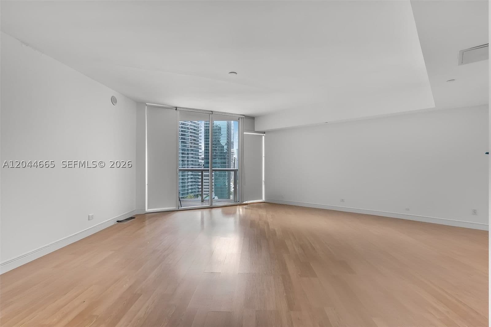 Condo — 475 Brickell Ave #2508, Miami, FL 33131