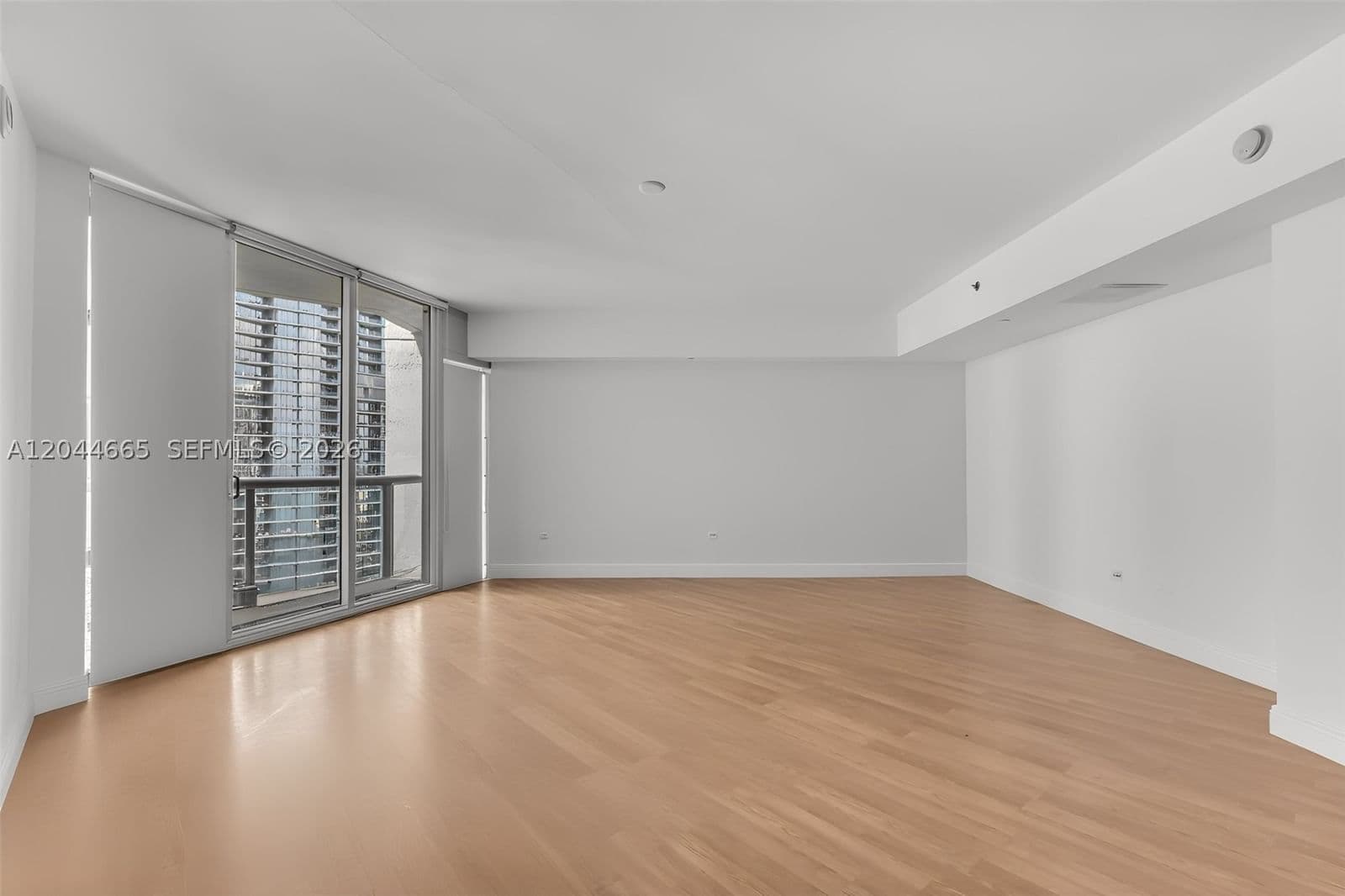 Condo — 475 Brickell Ave #2508, Miami, FL 33131