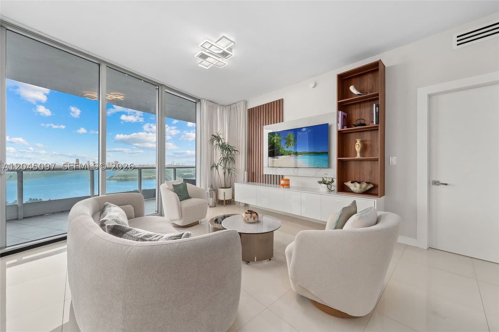3+1 Condo — 900 Biscayne Blvd #2506, Miami, FL 33132