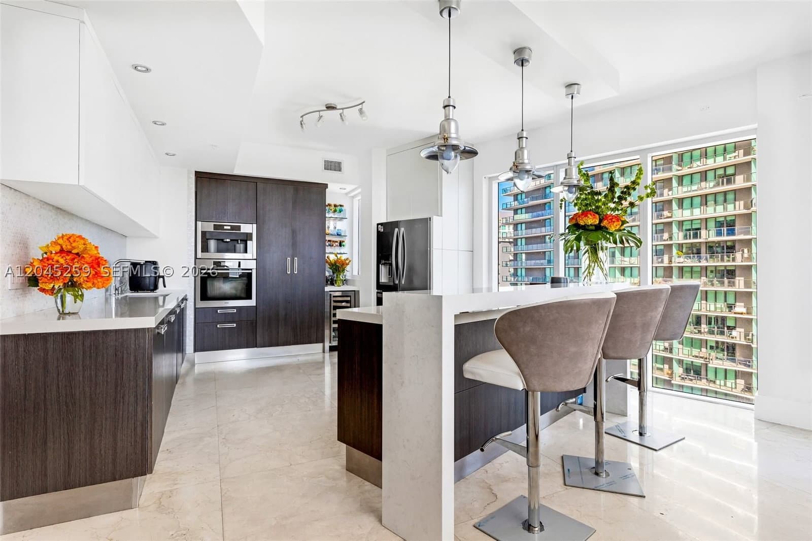 3-bedroom Condo — 60 13th St #3200, Miami, FL 33130