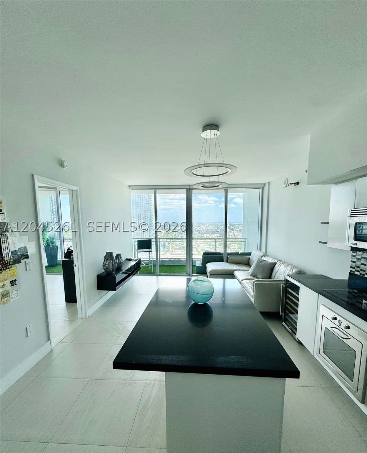1+1 Condo — 92 3rd St #3608, Miami, FL 33130