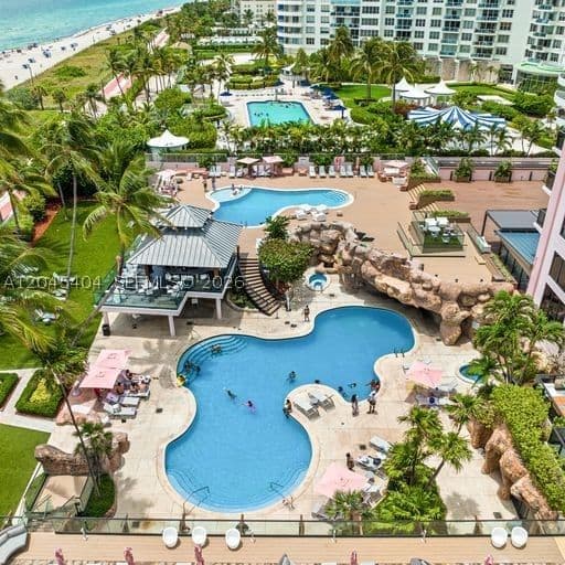 2+1 Condo — 5225 Collins Ave #1117, Miami Beach, FL 33140