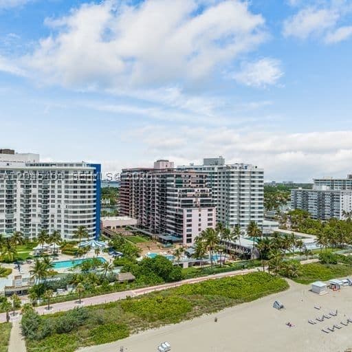 2+1 Condo — 5225 Collins Ave #1117, Miami Beach, FL 33140