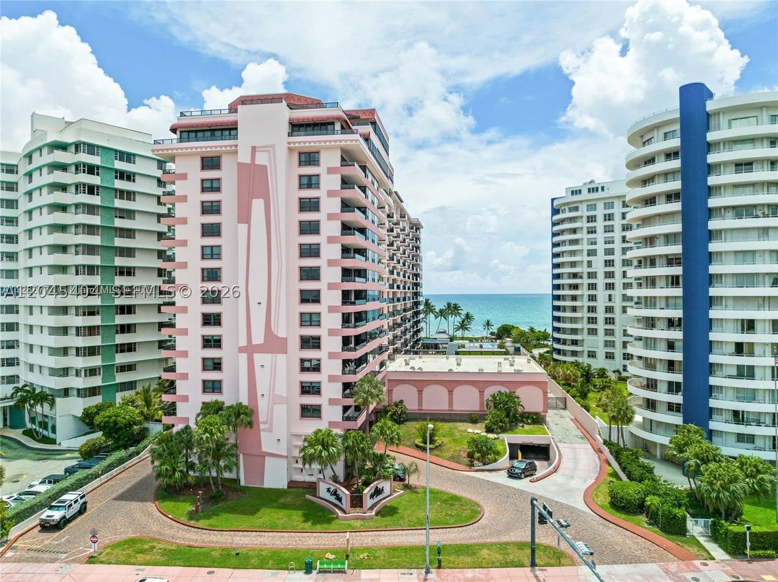 2+1 Condo — 5225 Collins Ave #1117, Miami Beach, FL 33140