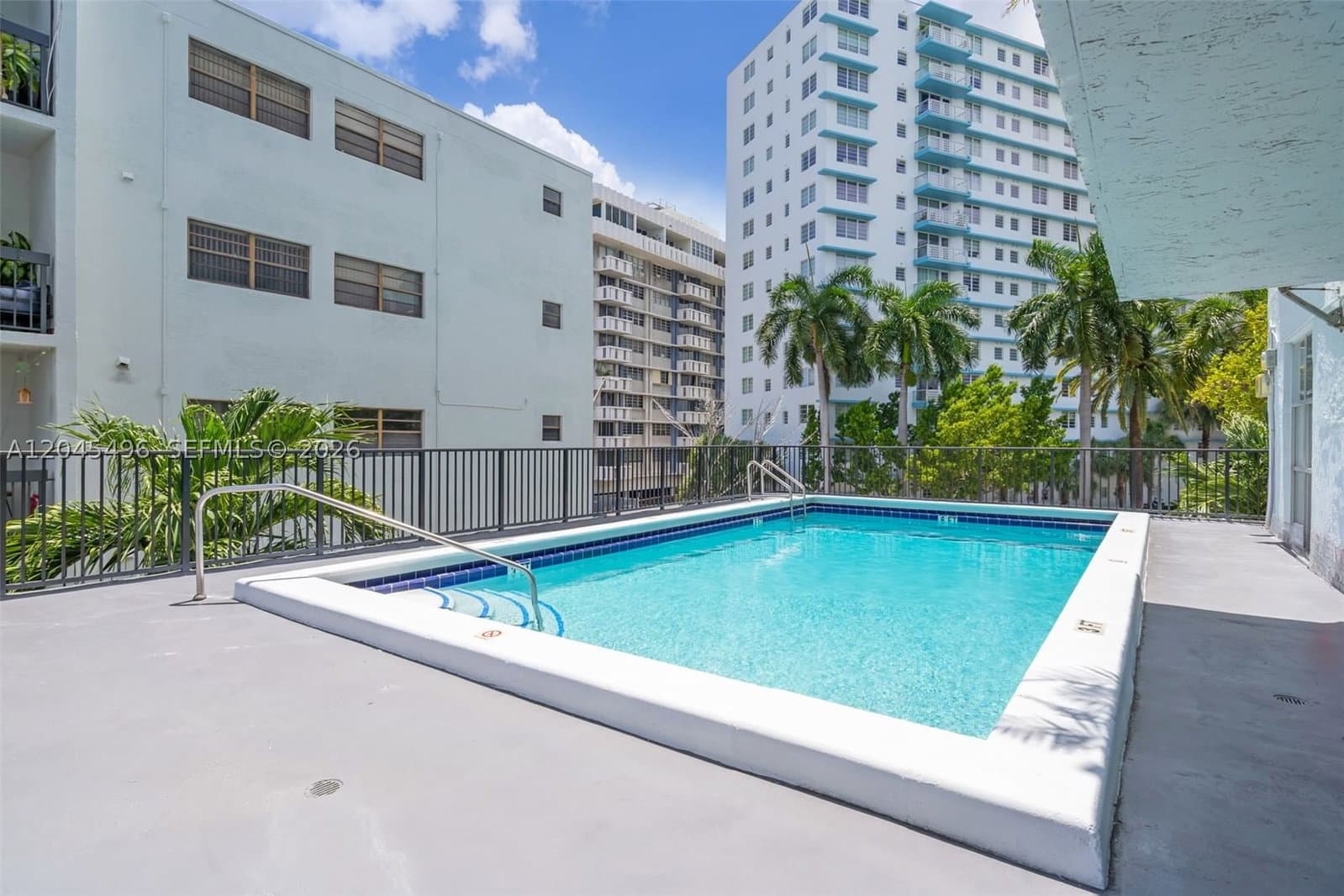 2-bedroom Condo — 899 West Ave #3M, Miami Beach, FL 33139
