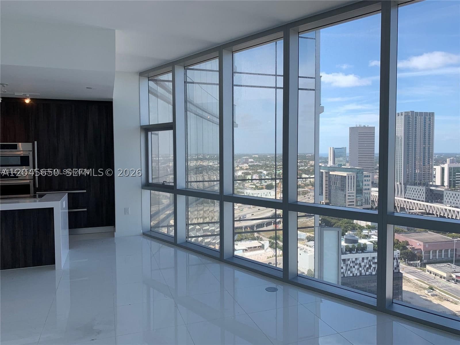 1+1 Condo — 851 1st Ave #2702, Miami, FL 33132