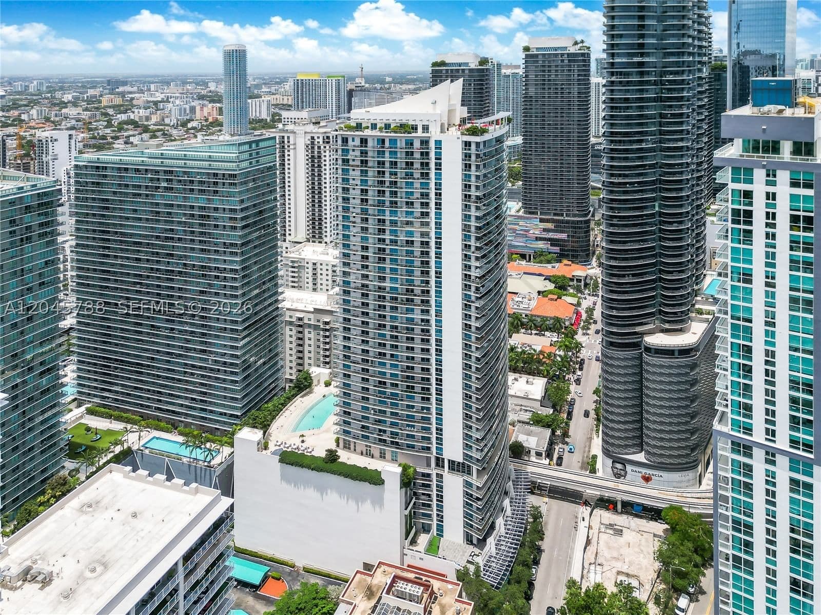 2-bedroom Condo — 1100 Miami Ave #1607, Miami, FL 33130