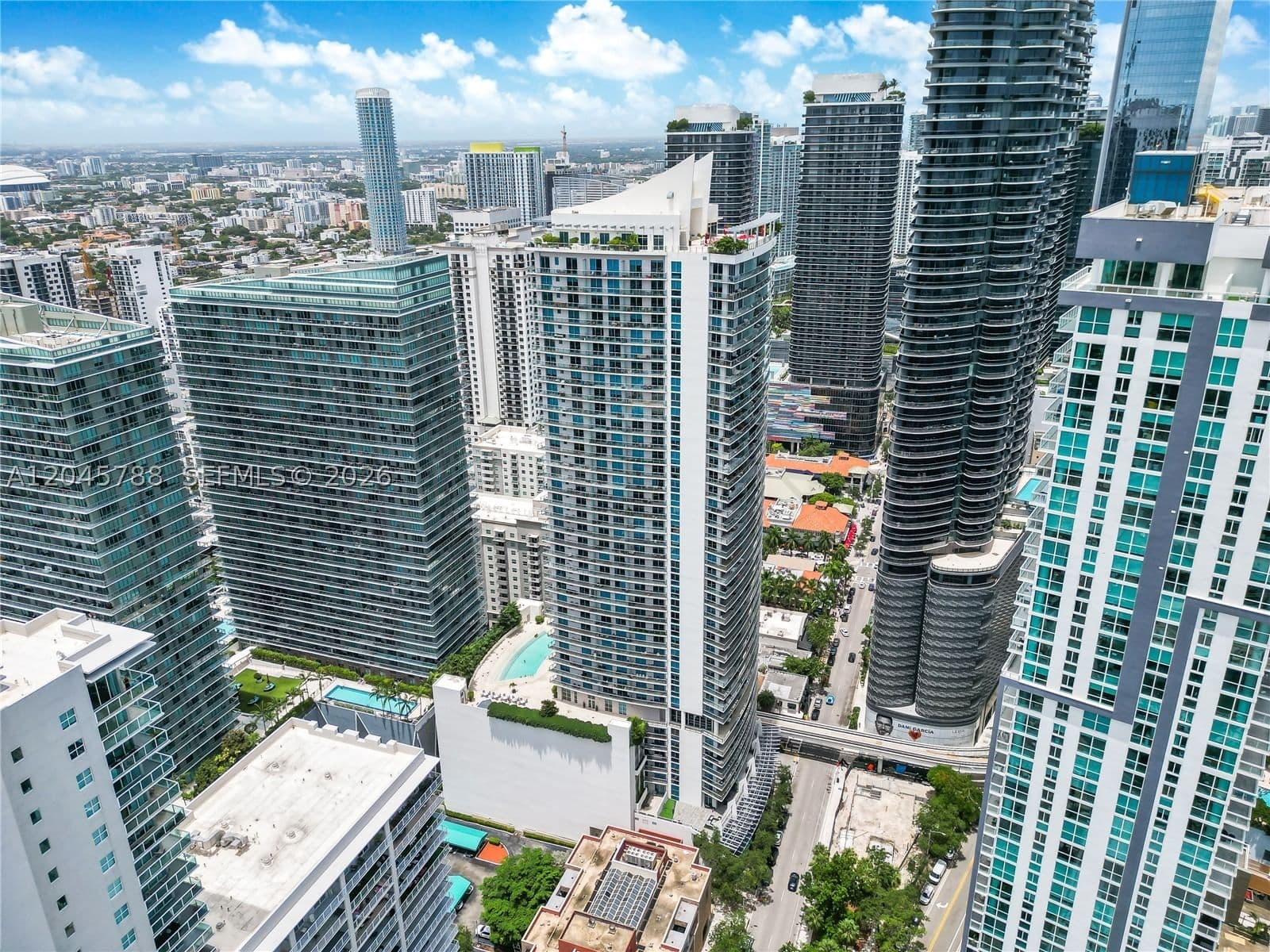 2-bedroom Condo — 1100 Miami Ave #1607, Miami, FL 33130