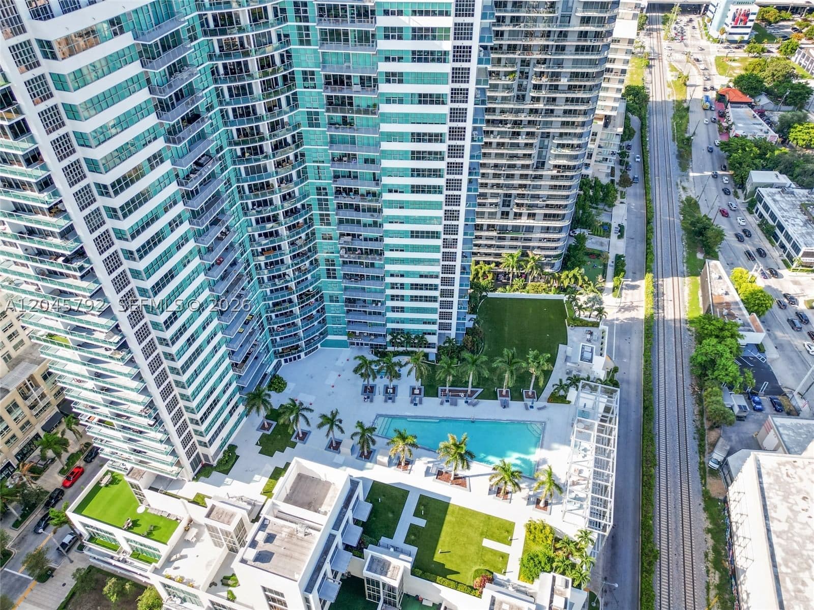 2+1 Condo — 3301 1st Ave #M0705, Miami, FL 33137