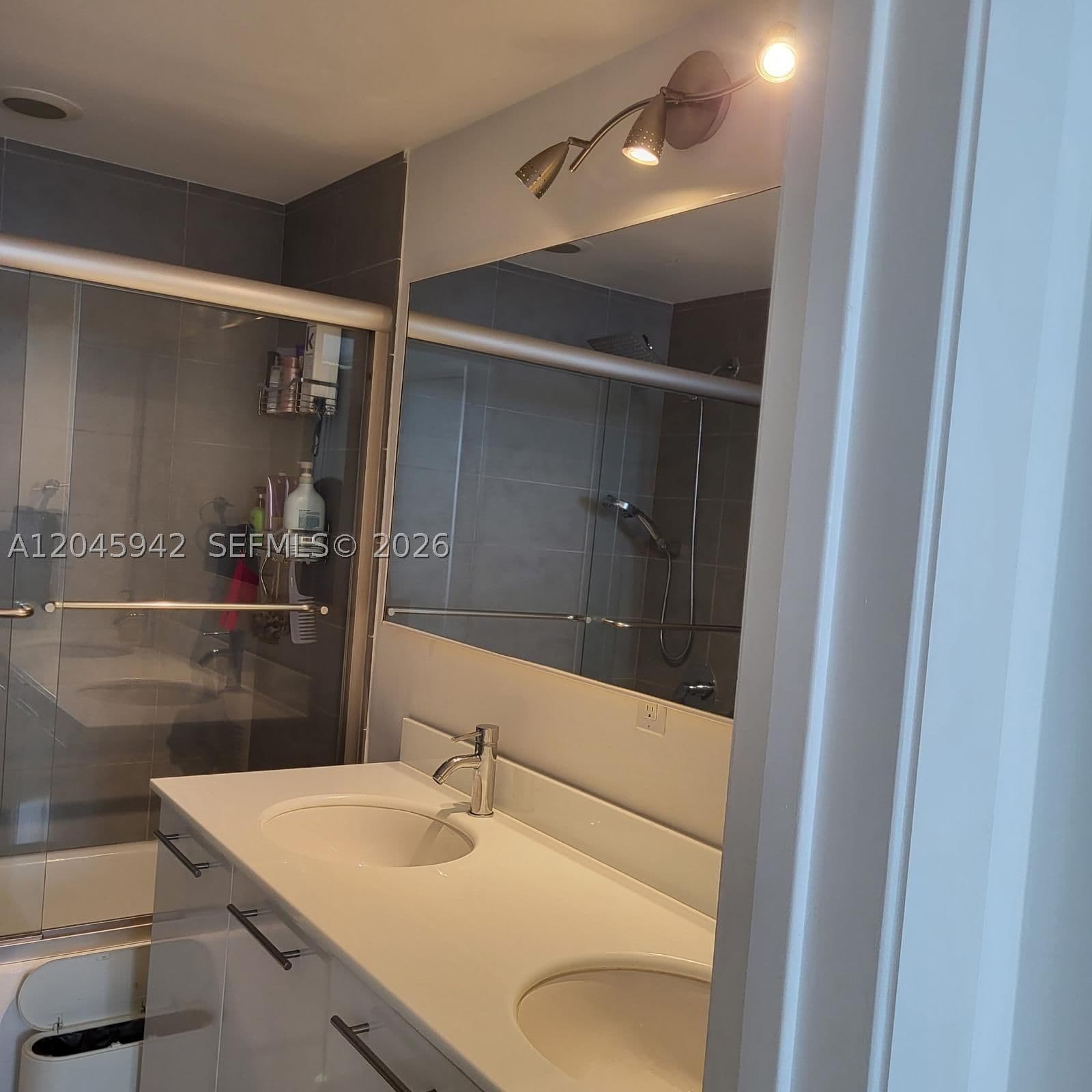 1-bedroom Condo — 92 3rd St #3207, Miami, FL 33130