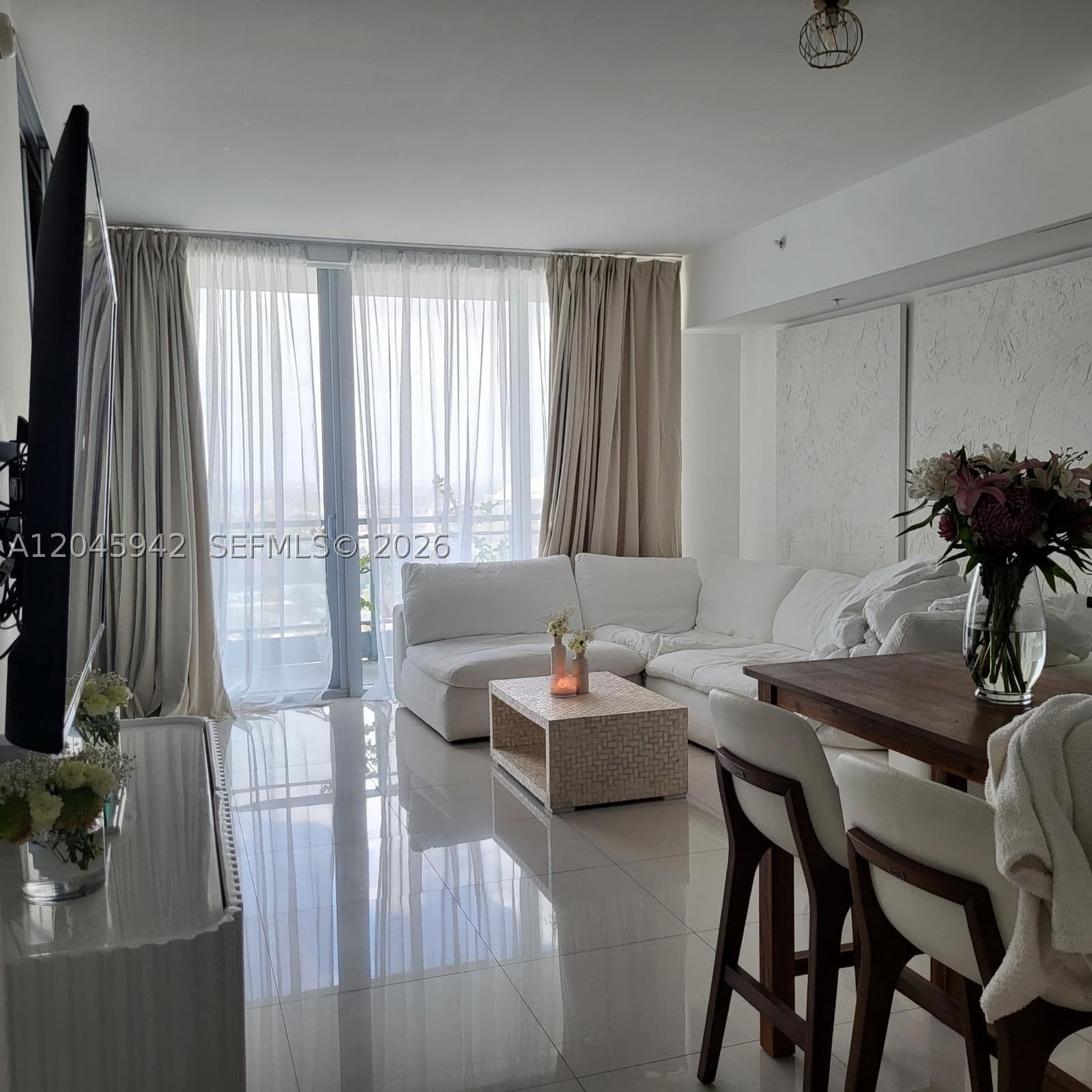 1-bedroom Condo — 92 3rd St #3207, Miami, FL 33130