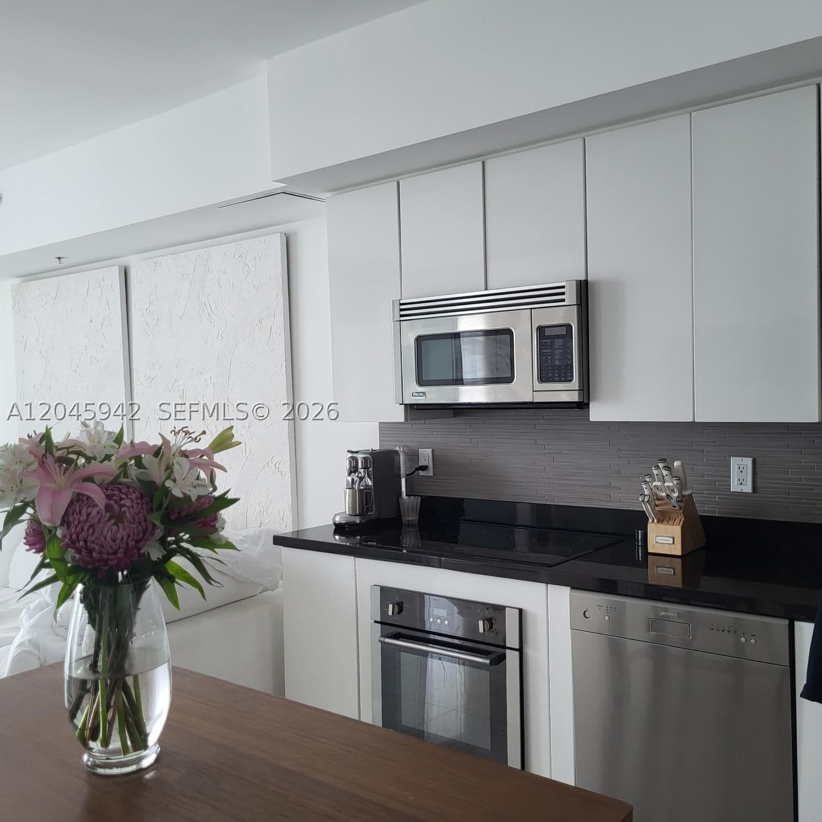 1-bedroom Condo — 92 3rd St #3207, Miami, FL 33130