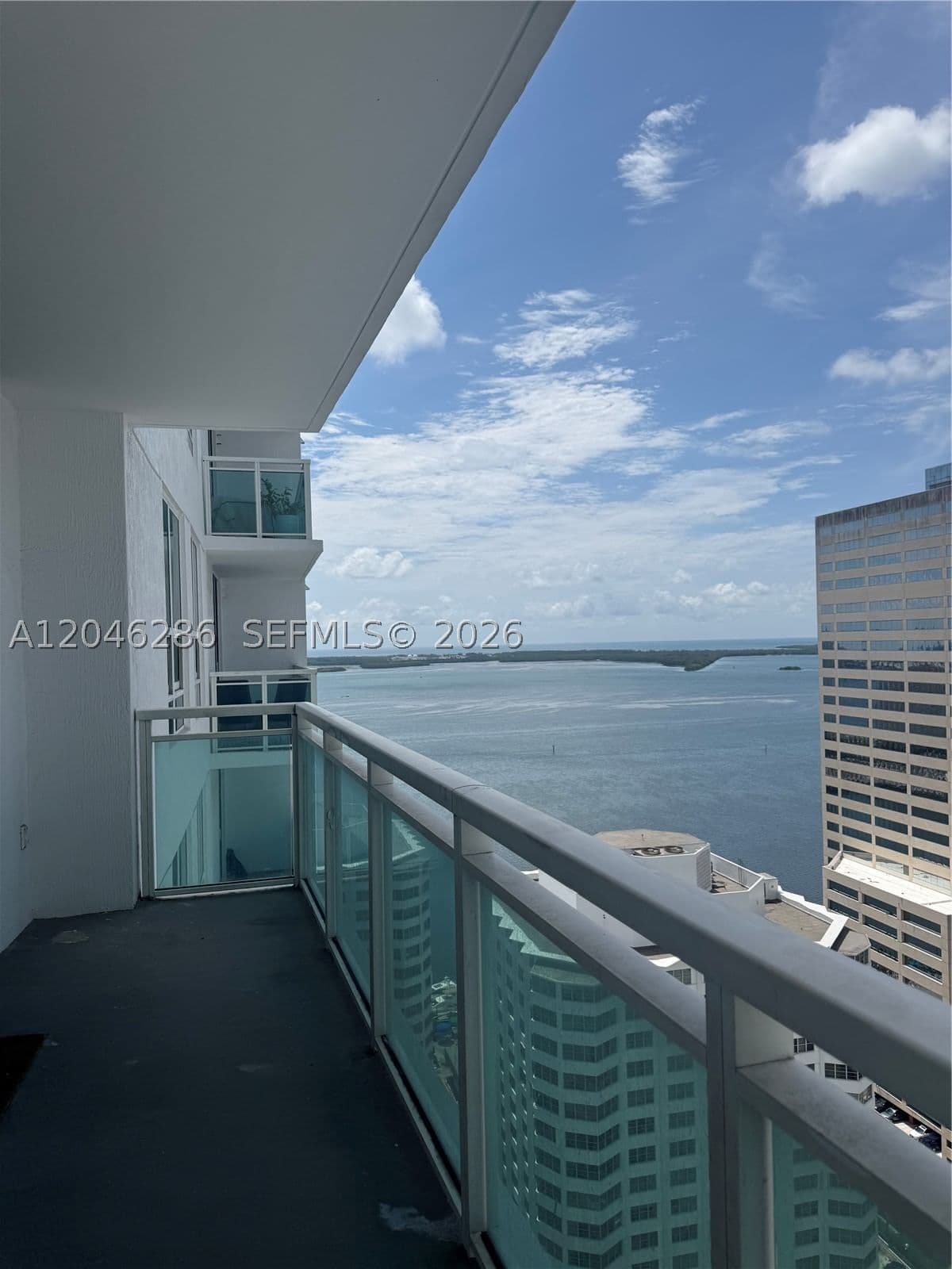 2+1 Condo — 950 Brickell Bay Dr #2907, Miami, FL 33131