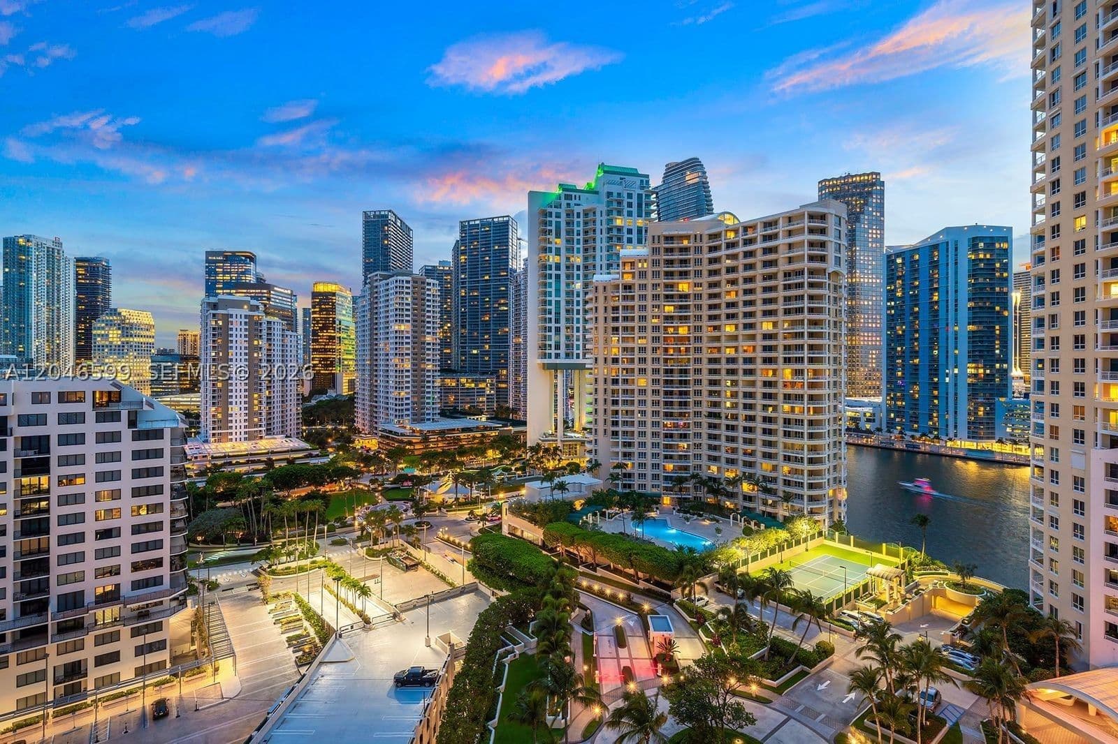 2+1 Condo — 808 Brickell Key Dr #1808, Miami, FL 33131