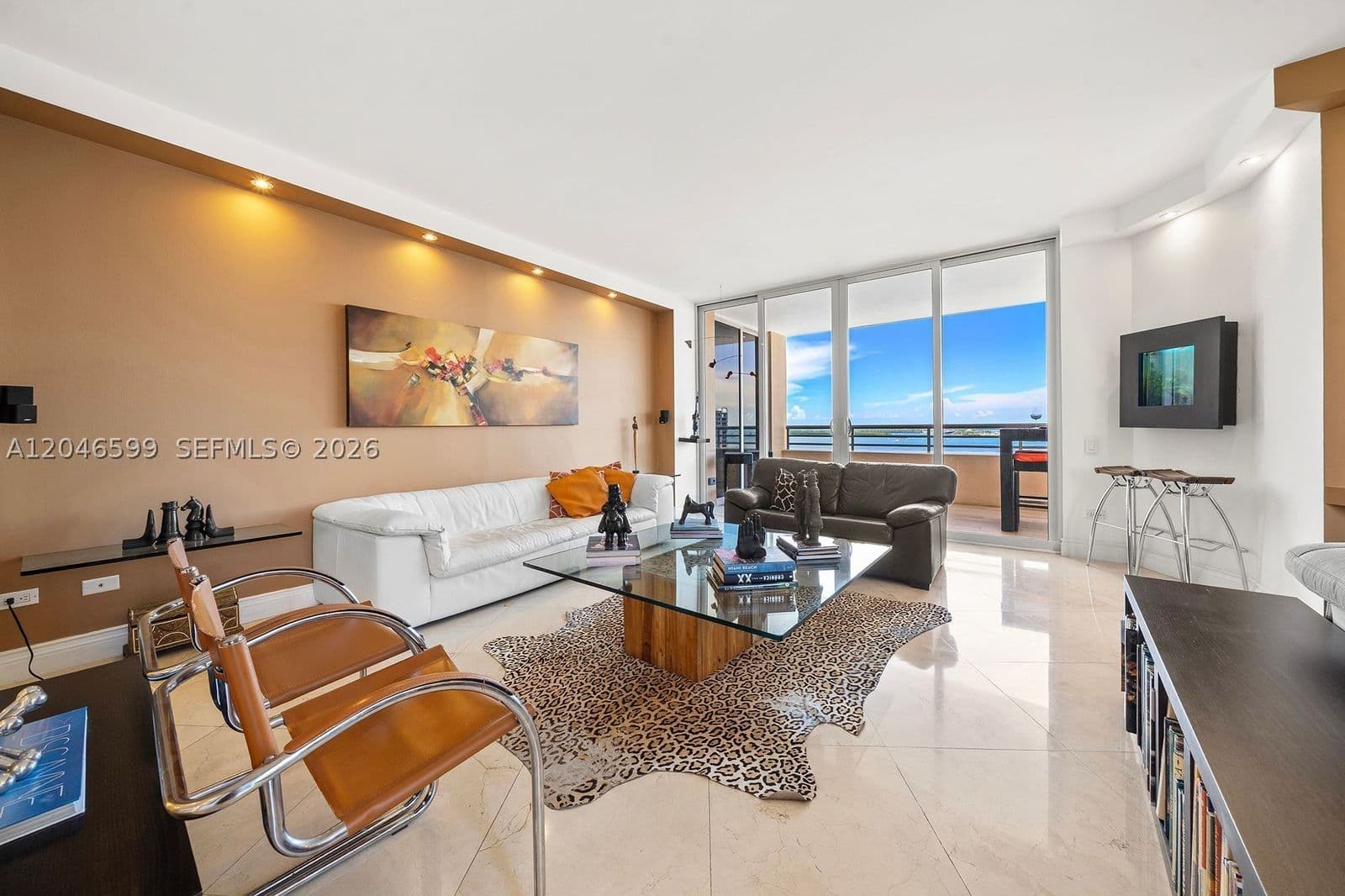 2+1 Condo — 808 Brickell Key Dr #1808, Miami, FL 33131