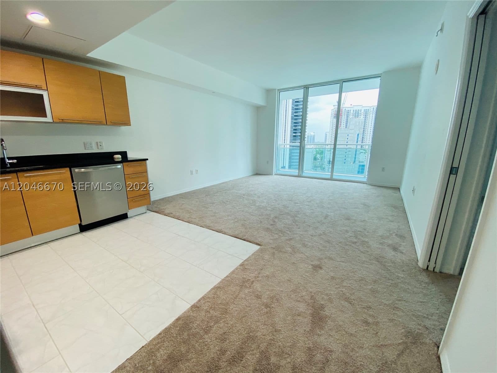 1+1 Condo — 951 Brickell Ave #1909, Miami, FL 33131