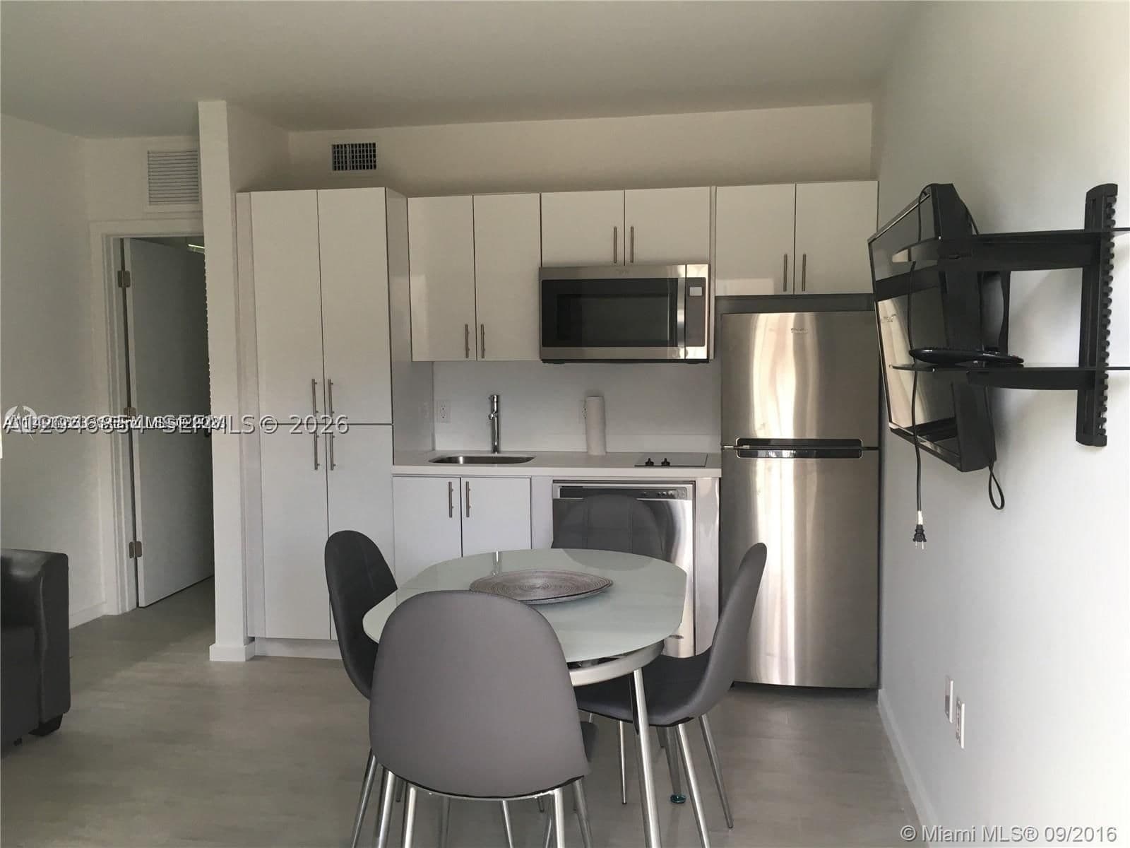1+1 Condo — 1601 Meridian Ave #110, Miami Beach, FL 33139
