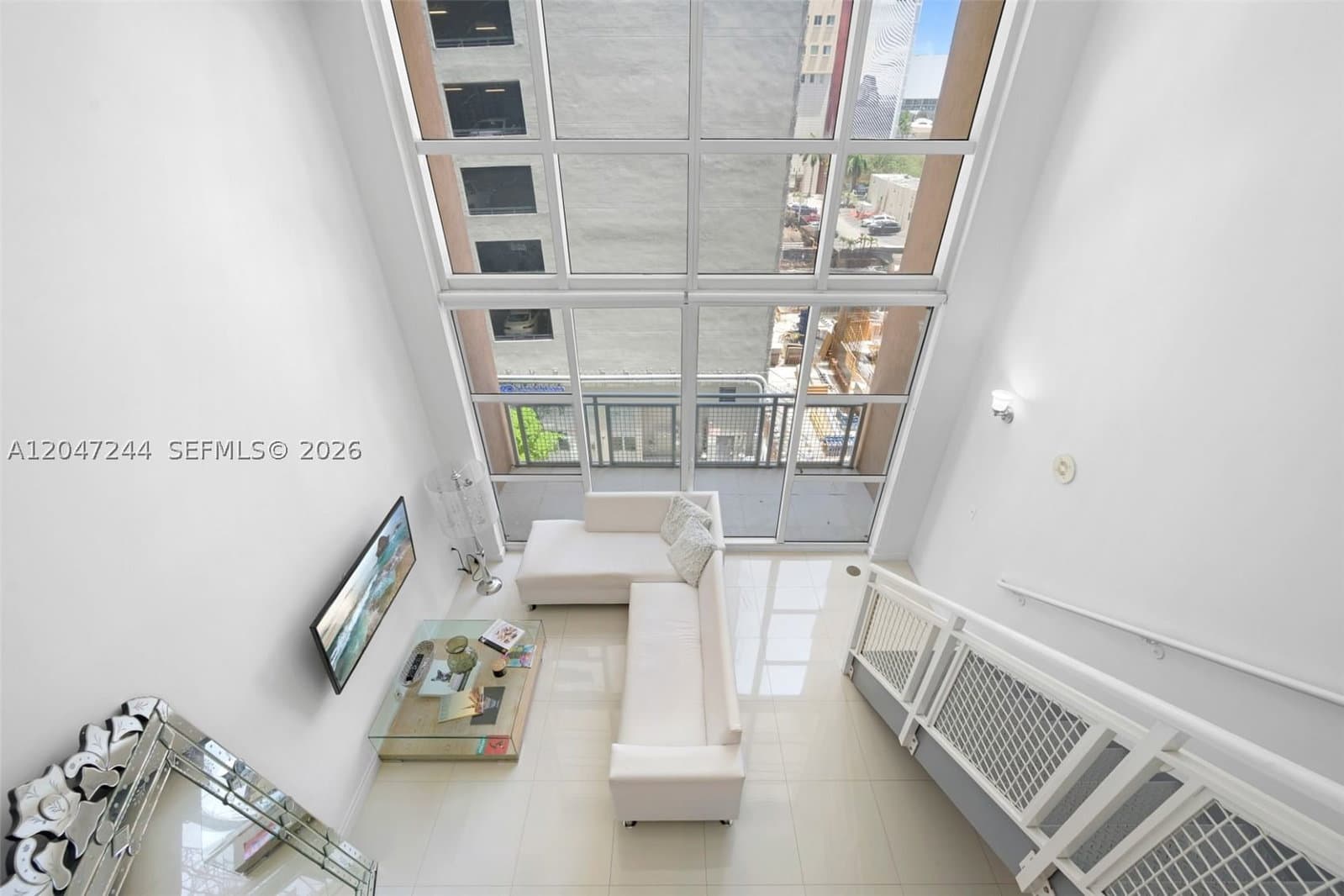 1+1 Condo — 244 Biscayne Blvd #451, Miami, FL 33132