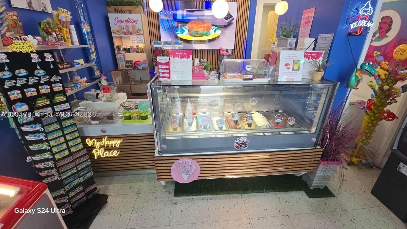 Mülk — Ice Cream Shop For Sale In Miami Beach, Miami Beach, FL 33139
