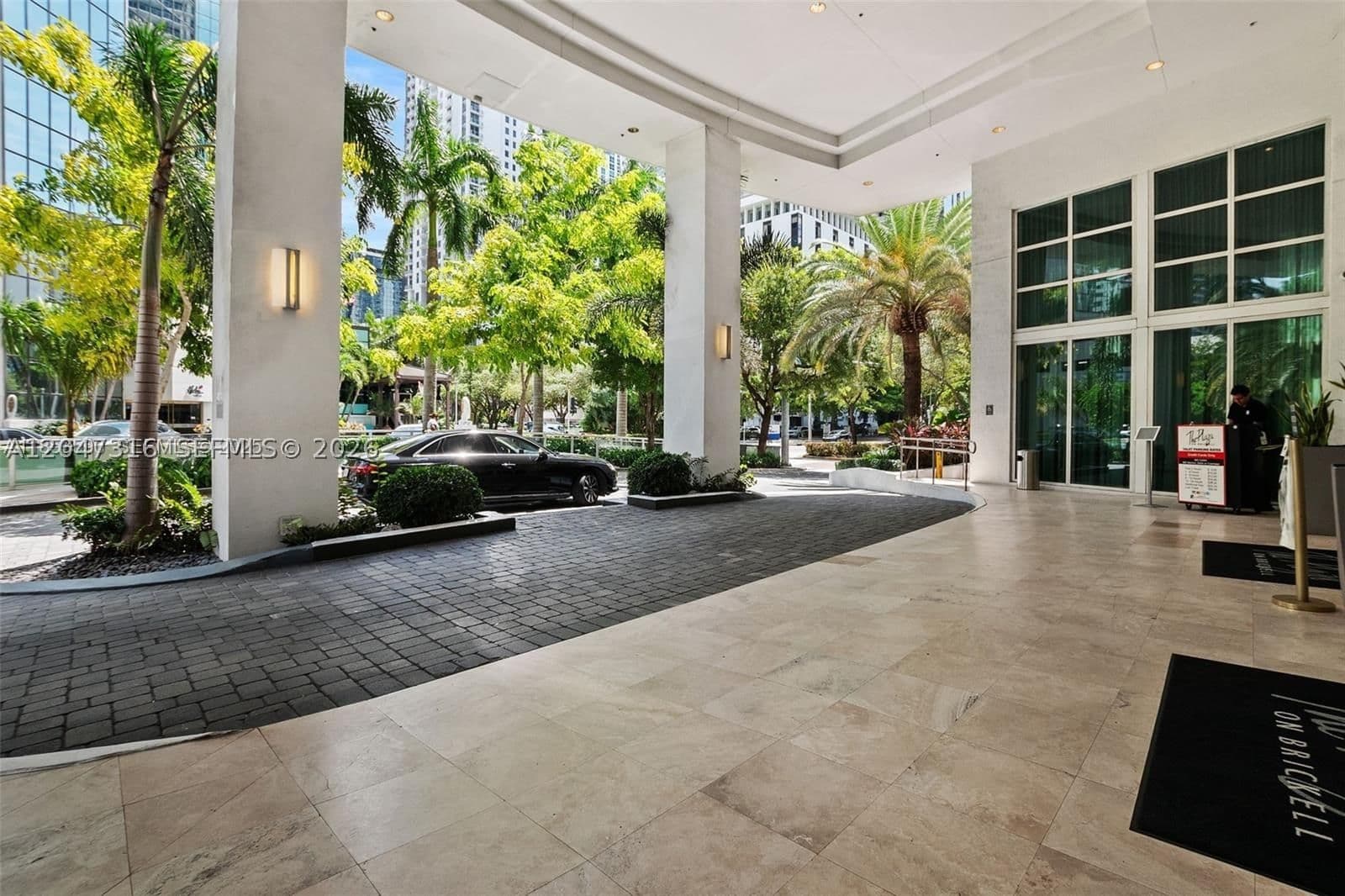 2+1 Condo — 951 Brickell Ave #3207, Miami, FL 33131