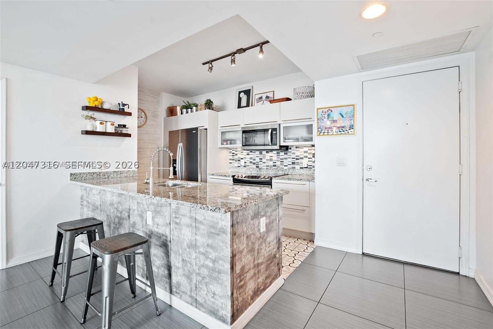 2+1 Condo — 951 Brickell Ave #3207, Miami, FL 33131
