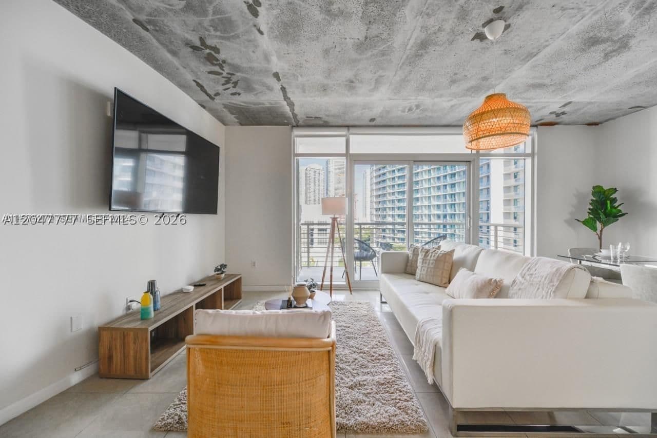 2-bedroom Condo — 3250 1st Ave #901, Miami, FL 33137