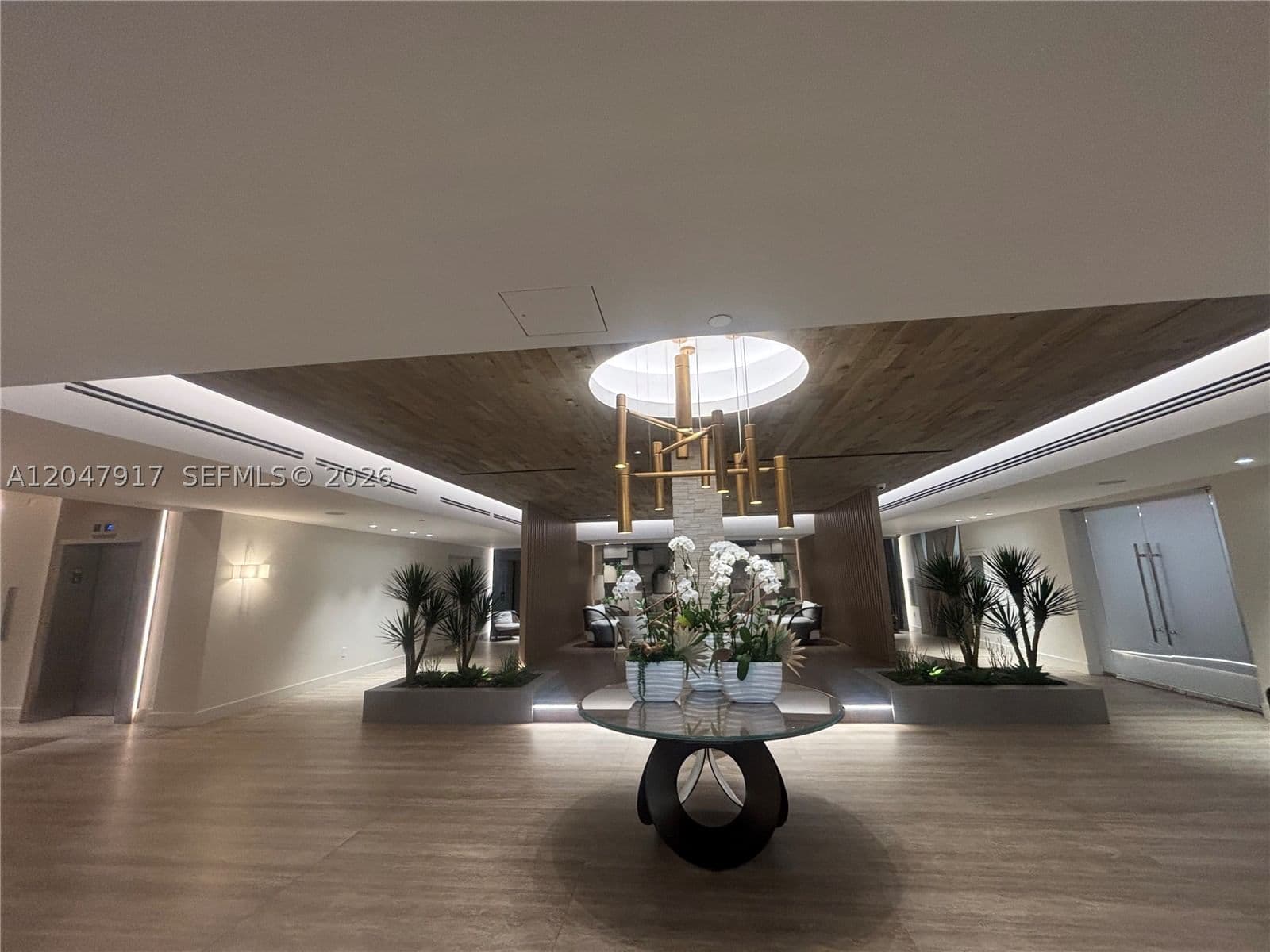 2-bedroom Condo — 2301 Collins Ave #833, Miami Beach, FL 33139