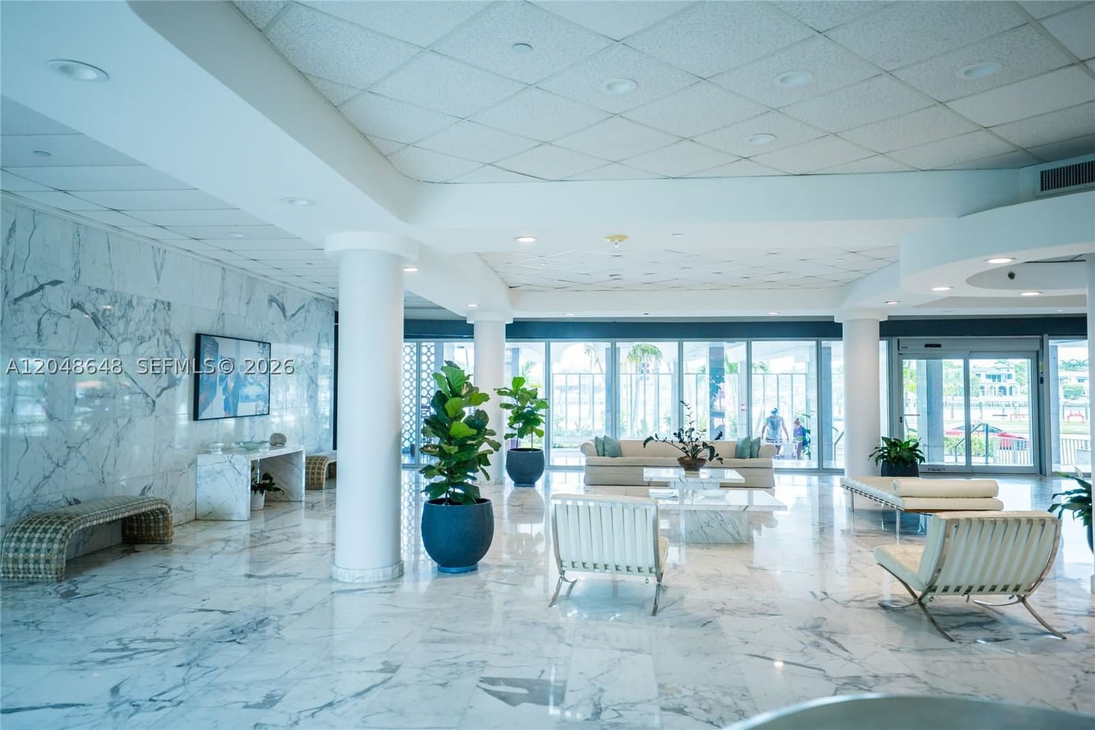 1-bedroom Condo — 5055 Collins Ave #14H, Miami Beach, FL 33140