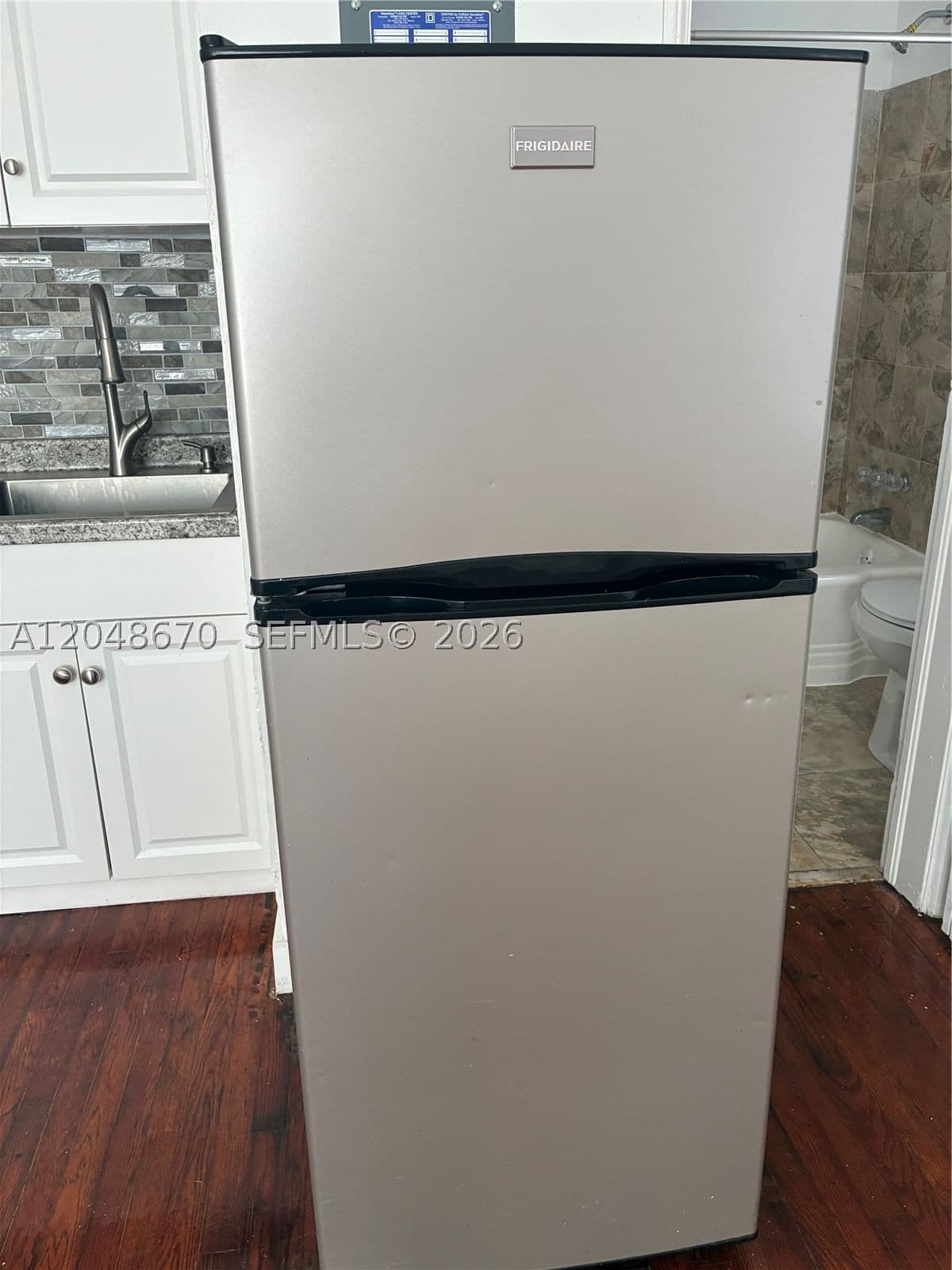 Mülk — 8020 Abbott Ave #6, Miami Beach, FL 33141