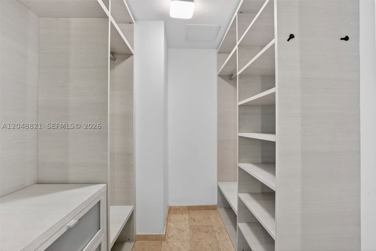 2+1 Condo — 68 6th St #3710, Miami, FL 33131