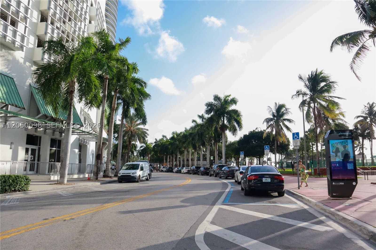 1+1 Condo — 1750 Bayshore Dr #3411, Miami, FL 33132