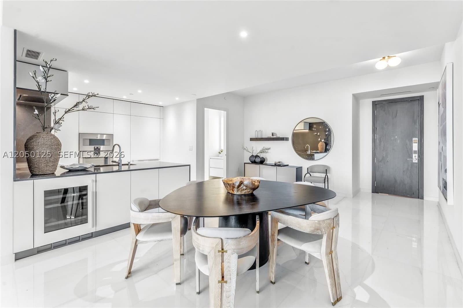 2+1 Condo — 300 Biscayne Blvd Way #4309, Miami, FL 33131