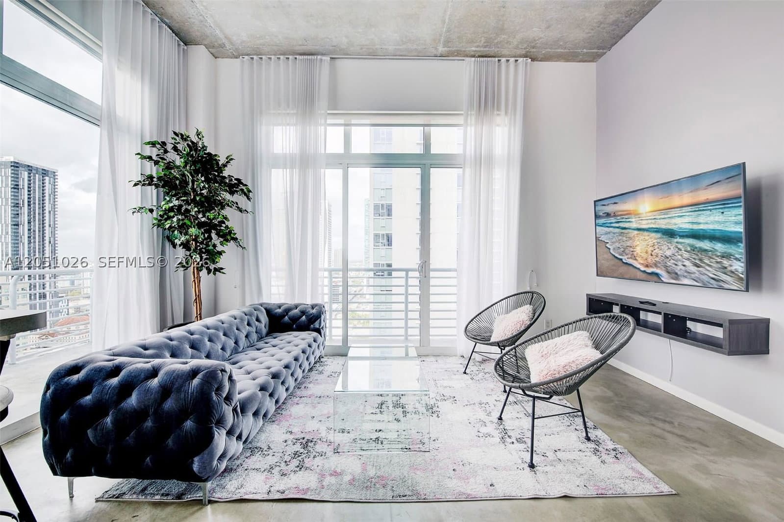 2+1 Condo — 234 3rd St #UPH01, Miami, FL 33132