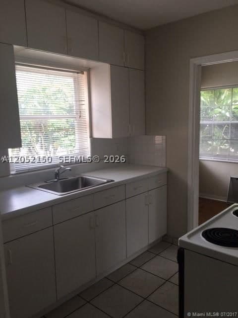 1+1 Daire — 1002 37th Ave #3, Coral Gables, FL 33127
