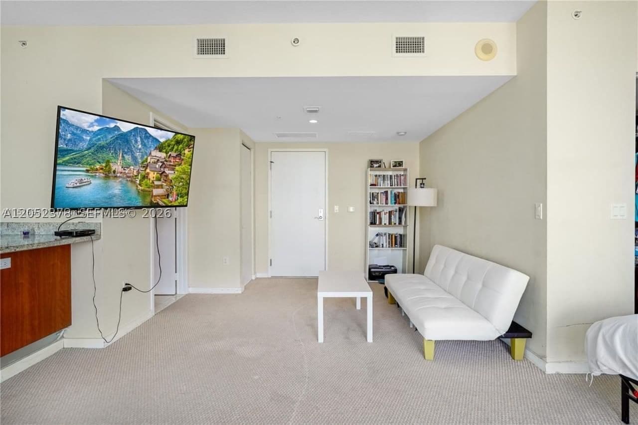 Condo — 185 7th St #3100, Miami, FL 33130