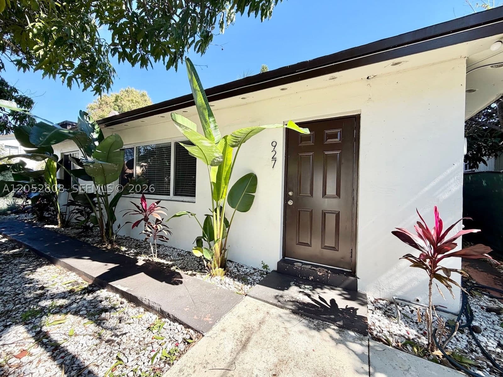 Dubleks — 929 12th Ave, Miami, FL 33130