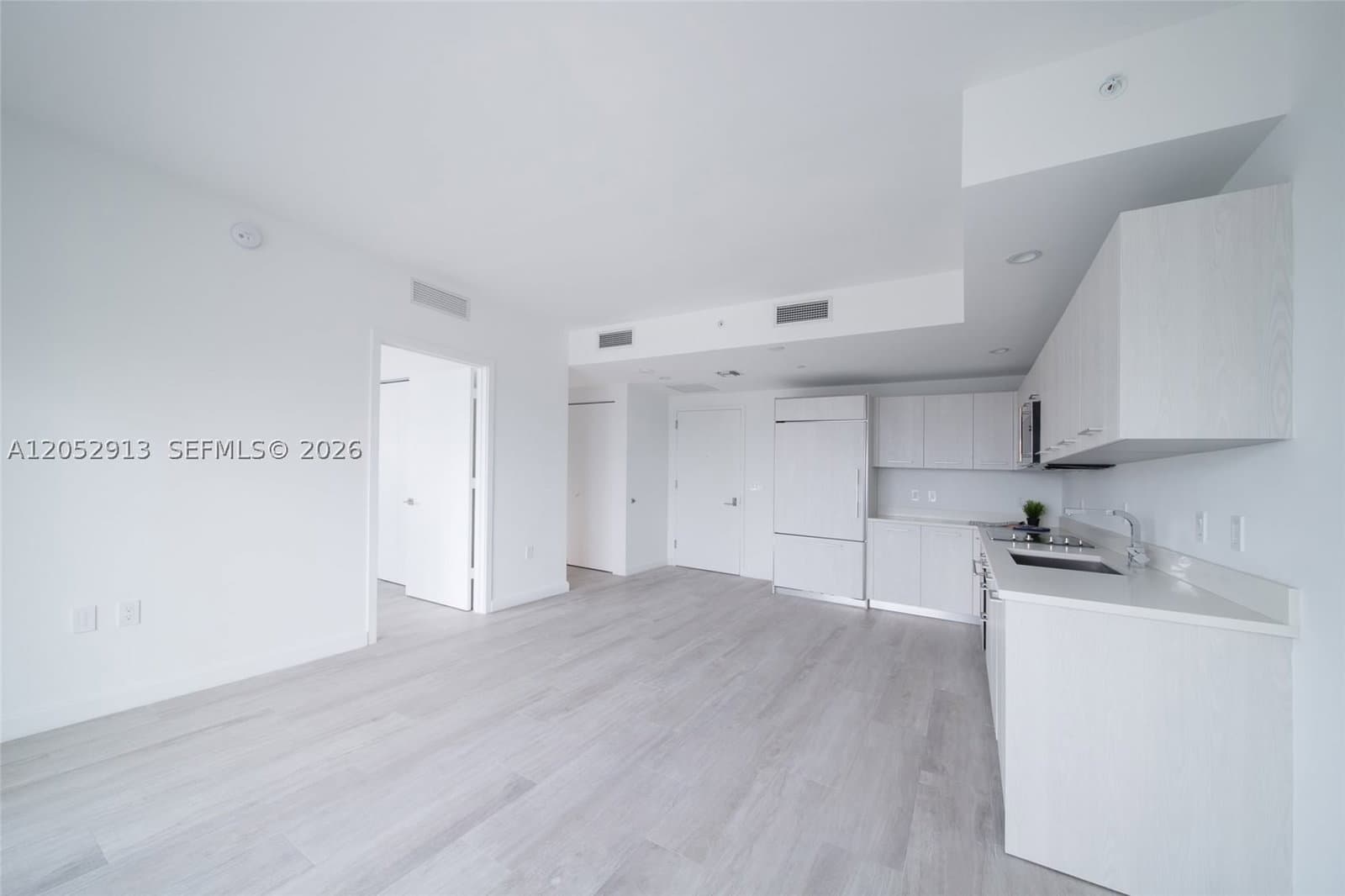 1+1 Condo — 55 9th St #3207, Miami, FL 33130