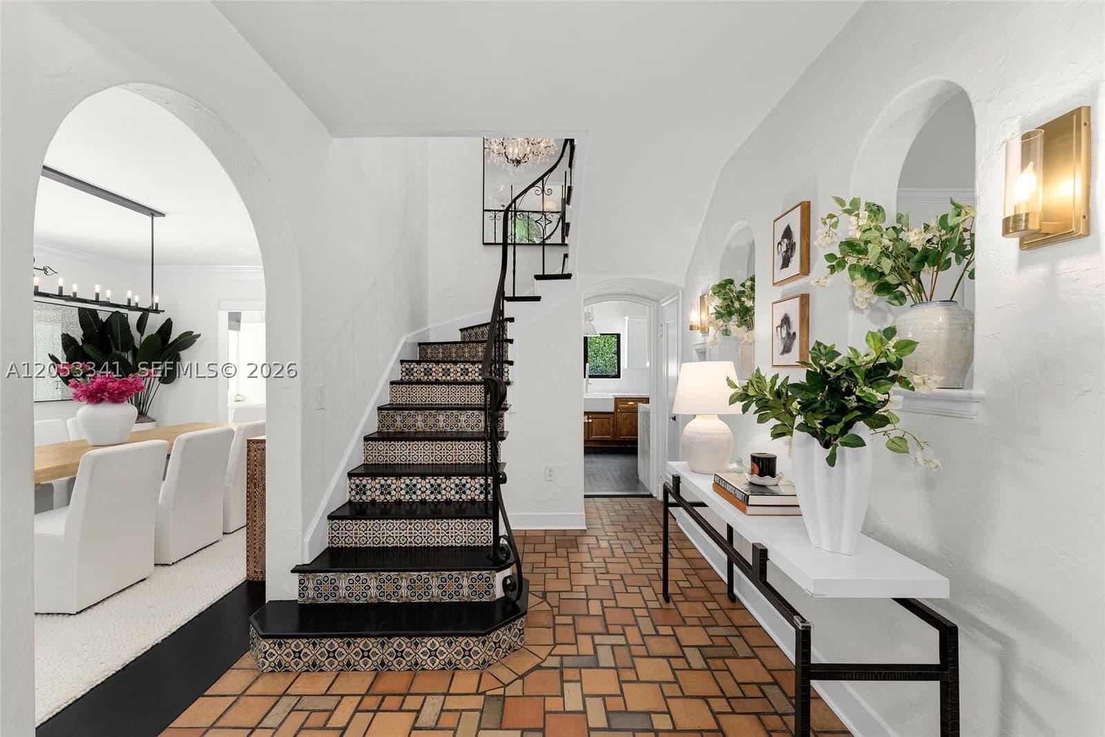 5+1 Müstakil ev — 4430 Alton Rd, Miami Beach, FL 33140